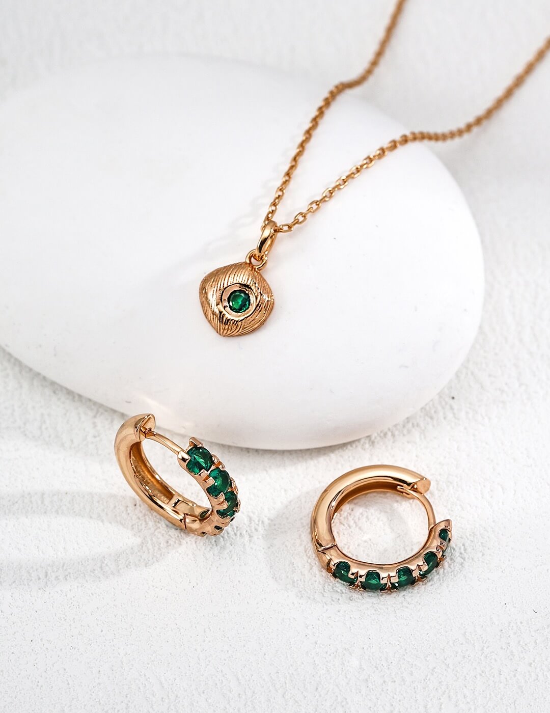 Vintage Matte Green Zircon Pendant Necklace