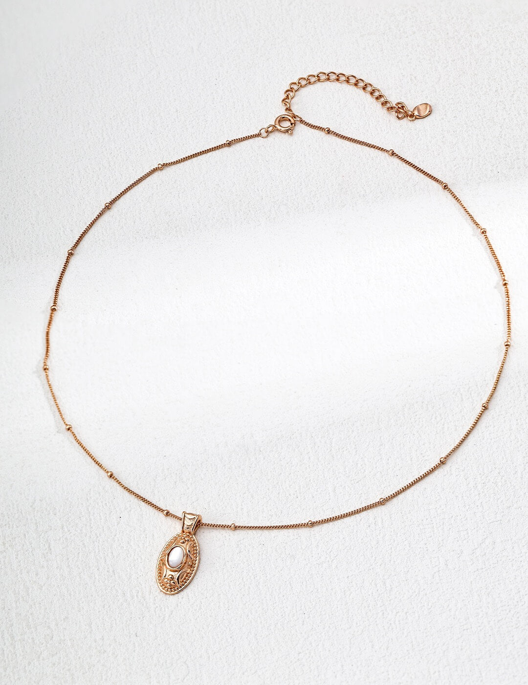 Mother of Pearl Vintage Pendant Necklace in Gold-Plated Sterling Silver