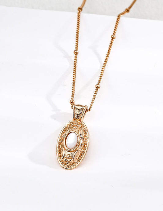 Mother of Pearl Vintage Pendant Necklace in Gold-Plated Sterling Silver